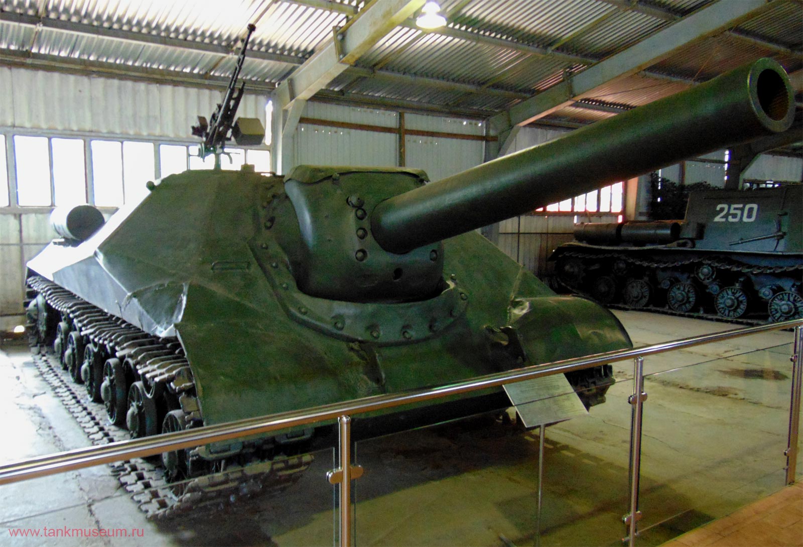 Experimental heavy assault gun ISU-152 object 704 М1945